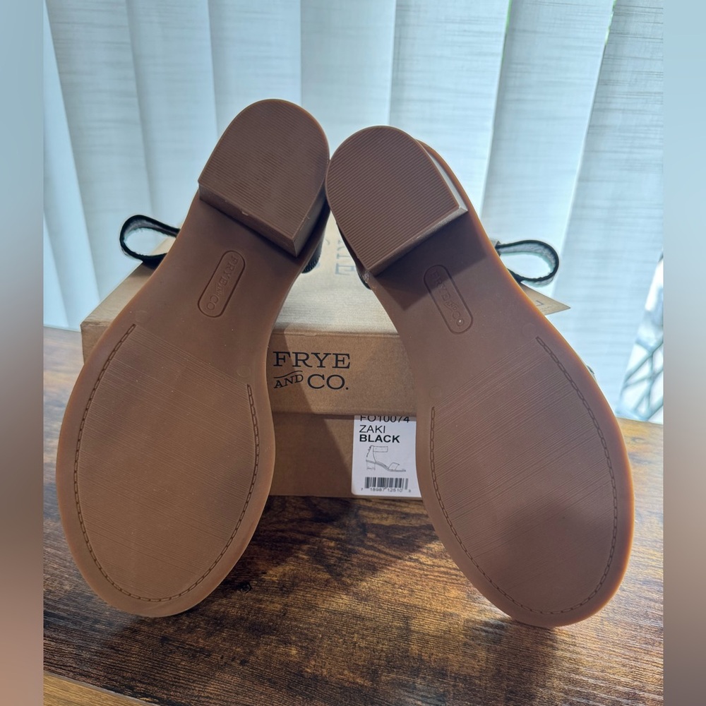 FRYE AND CO. - Women's Zaki Heeled Sandals (NWT) - Picture 2 of 5